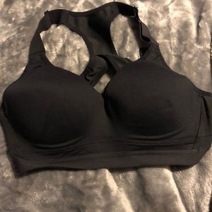 Victoria Secret Incredible Sports Bra- Black